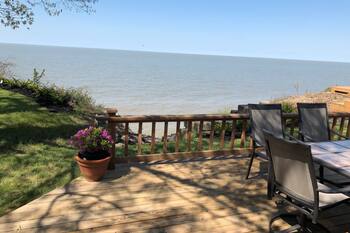 BRAND NEW !!!!! GORGEOUS 3 BEDROOM LAKEFRONT IN VERMILION