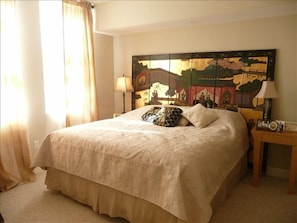 Bedroom (King Size Bed)