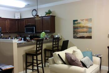 Private Townhome in Serene area of Navarre.