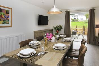 CUCKOOLAND, family friendly, with a garden in Borth-Y-Gest