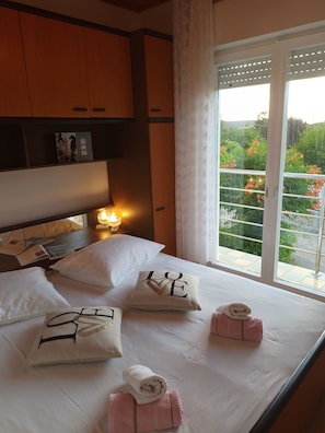 Schlafzimmer 2
