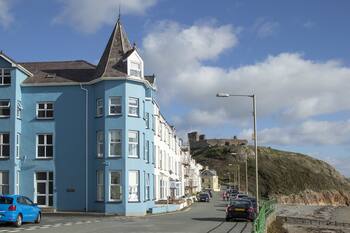 THE TOWERS - ARDUDWY, romantic in Criccieth