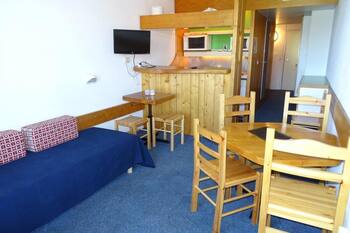 Ski-in/ski-out & foot of the slopes, 14th floor, view mountain, balcony, tv, 29m², Les Arcs