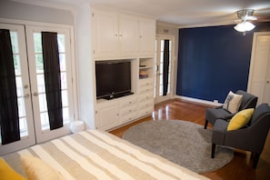 Sitting area in main bedroom 