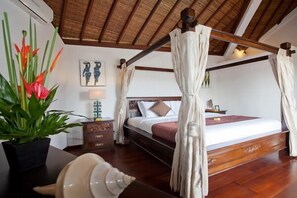 Heart Seminyak 3 Bedroom Pool Villa