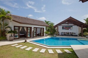 Heart Seminyak 3 Bedroom Pool Villa