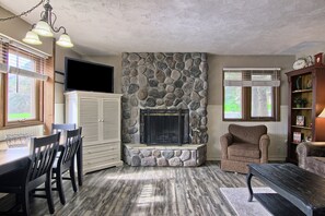 Living Area - Beautiful room