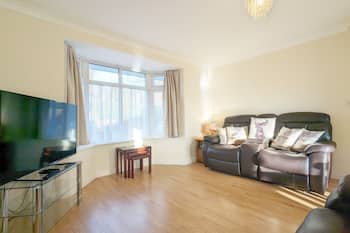 St Marys, Hayling Island -  a bungalow that sleeps 6 guests  in 3 bedrooms