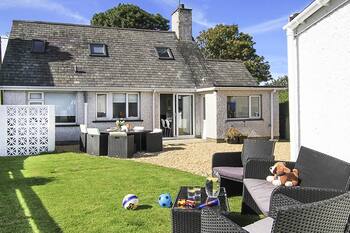 PERTHI, pet friendly, with open fire in Morfa Nefyn