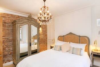 TRI RAGLAN BACH, family friendly, with open fire in Beaumaris