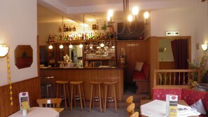 Bar (in der Unterkunft)