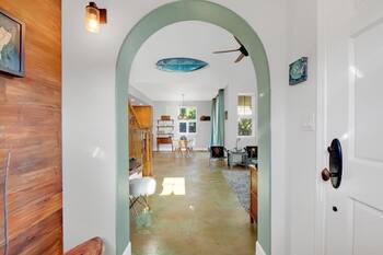 🏖️Well-Equipped | Close to Beaches | In-Unit AC