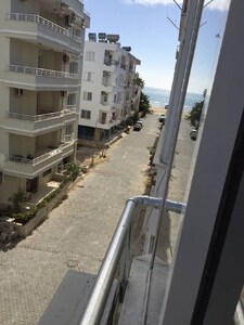 Summer house near the beach