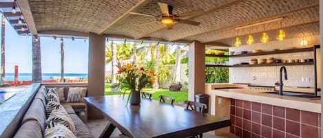 Outdoor dining