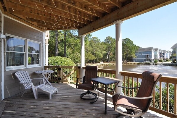 CL415: The Bates Motel | Deck