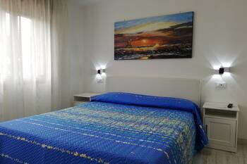 Le Magnolie 2 next to the bus stop