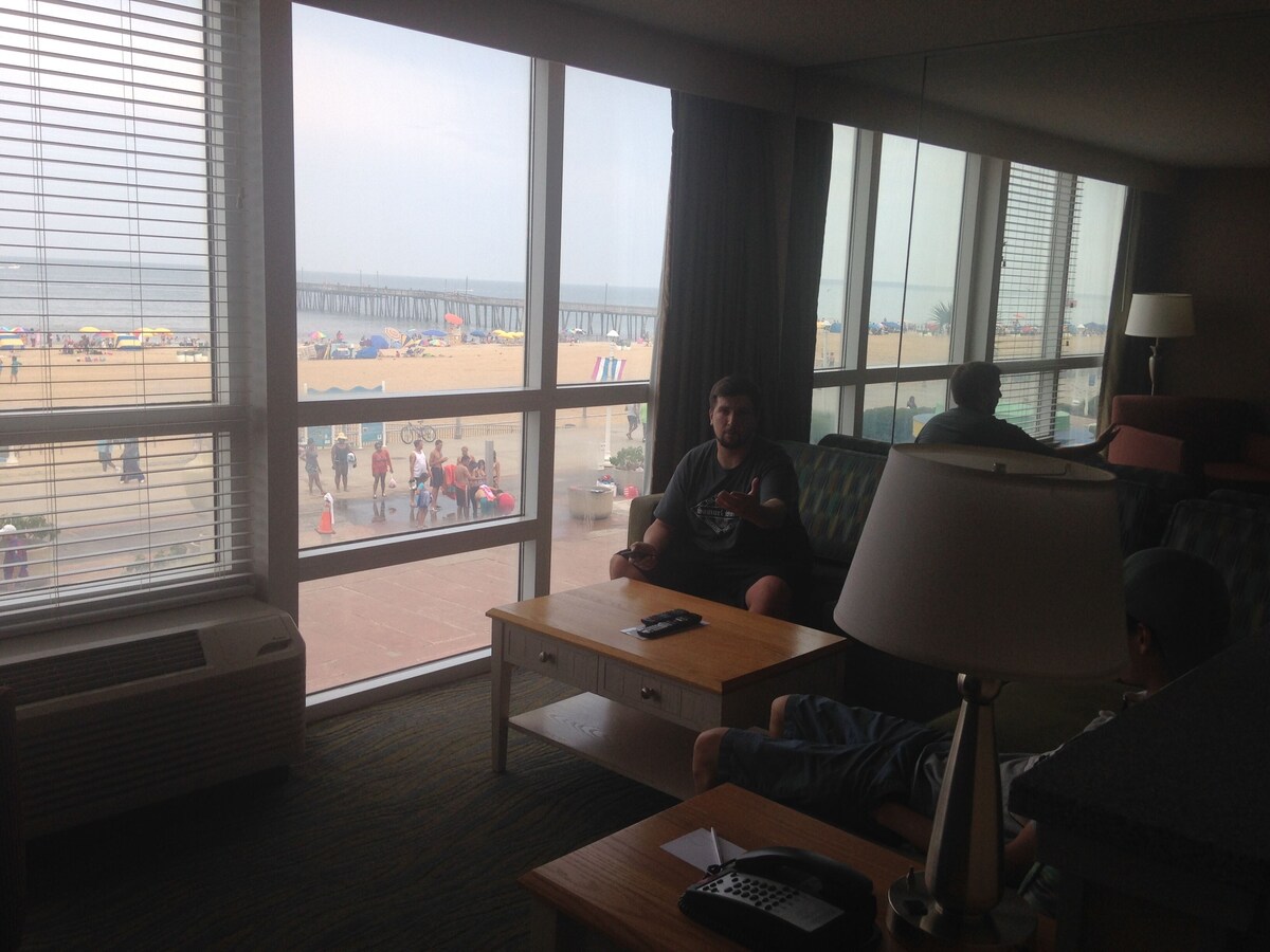 2 BR / 2 Bath Virginia Beach Oceanfront room