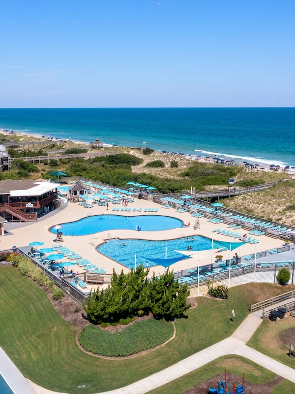 Corolla Light | Oceanfront Complex