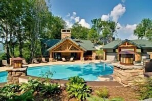 Outdoor Pool - Echota on the Ridge