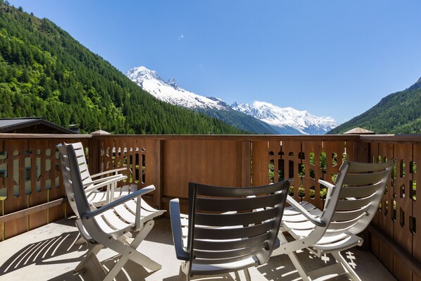 Balcony with Mont Blanc views
