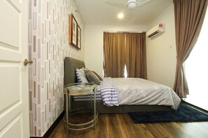 III) Luxury Family Suites In George Town