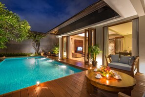 Modern Spacious 3 BR Villa Seminyak ENTR