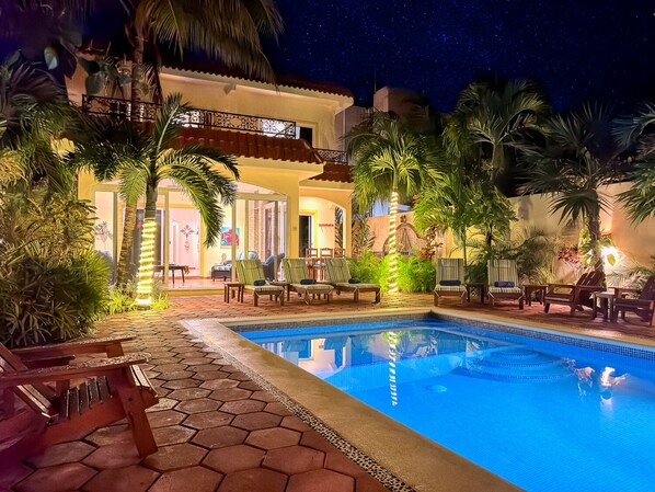 CZR night pool