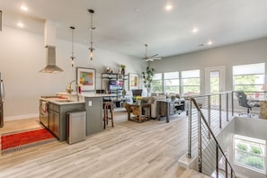 Living, Dining, kitchen and Master are on 2nd level, tall ceilings and roomy!