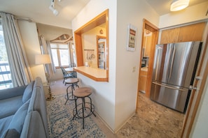 Spacious Full kitchen