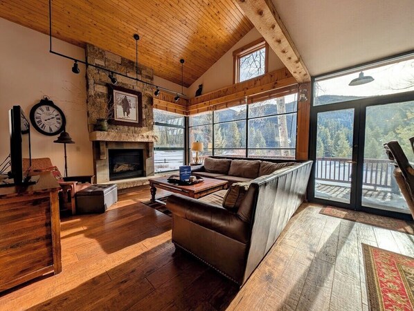 Charming vacation townhome in East Keystone #winter