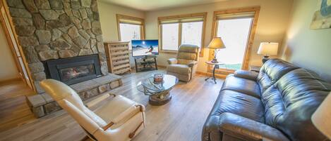 Updated vacation condo at Quicksilver!