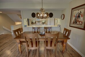 Dining table perfect for a family dinner