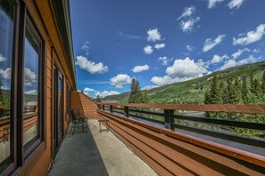 Large, top floor balcony