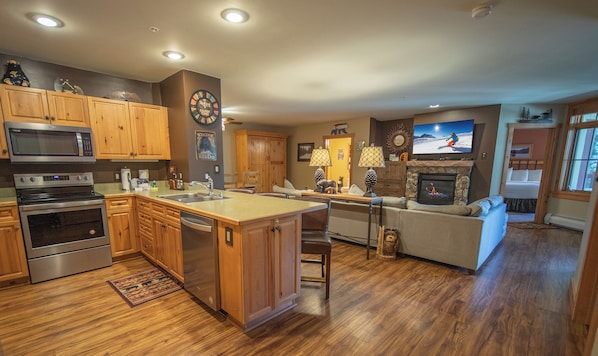 Updated vacation condo in the Village!