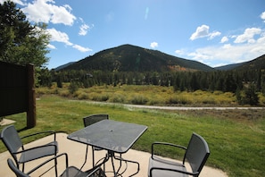 Amazing view of phenomenal mountains in Keystone