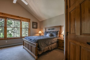 Bedroom with Keystone views