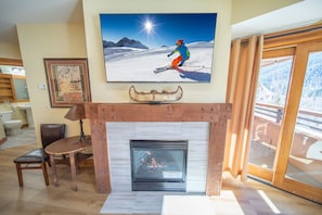 Nice gas fireplace and large flat screen!