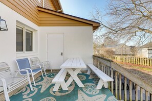 Private Deck | Outdoor Dining Area