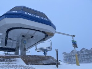 Mountain Lodge is slope front and is the background to the Powdermonkey lift.