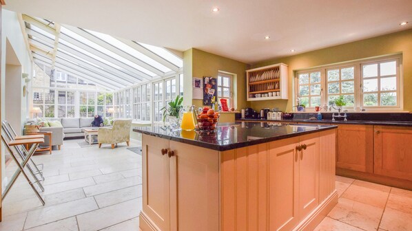 Kitchen with island, Barebones Farm, Bolthole Retreats