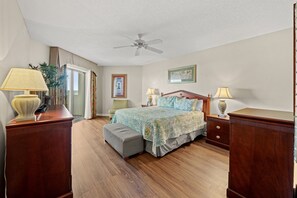King Bed in Main Bedroom