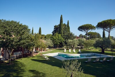 Oasis de paz en las afueras de Perugia, apto. en la villa, terraza con cocina al aire libre