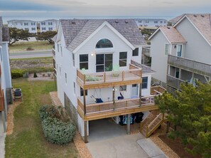 Life on a Sandbar! Lots of fun deck spaces with Ocean views from top rear deck