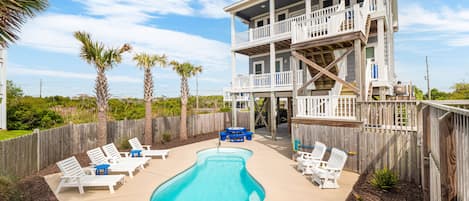 Private Pool Area