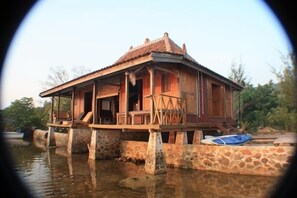 Sea Terrace Joglo - Cemara Cottage