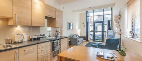 Open plan living, kitchen and dining room