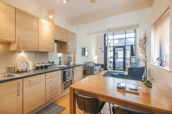 Open plan living, kitchen and dining room