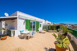 Apartament with large terrace and views of the Port of Alcudia
