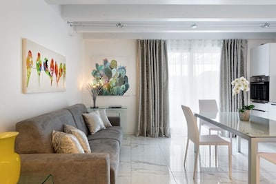 White Villa Luxury- CIELO Boutique Apartment 70 m² - 2do piso