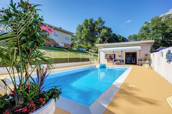 Chattanooga Vacation Rental | Studio | 1BA | 400 Sq Ft | Step-Free Access